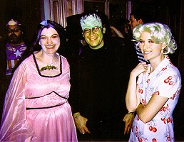 THE MUNSTERS as played by Mary, Mark and Laura Braun!
